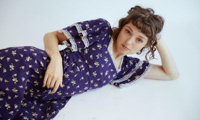 Stella Donnelly: Flood review – dextrous songs and whip-smart lyrics reward a closer listen
