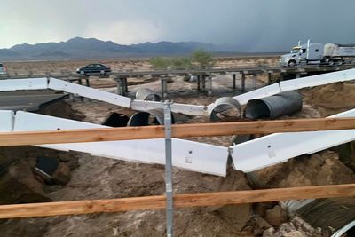 Desert flooding damages Los Angeles to Phoenix highway