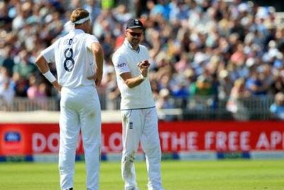 England vs South Africa: Stuart Broad and Jimmy Anderson criticise ‘rubbish’ Dukes ball as issues drag on