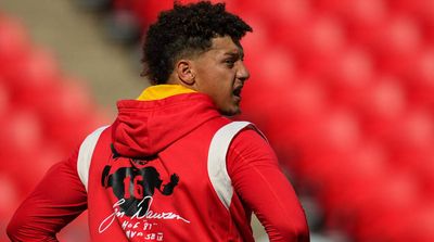 Watch: Mahomes Takes Penalty to Pay Tribute to Len Dawson
