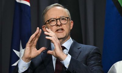 PM says it would be ‘extraordinary’ if Scott Morrison didn’t cooperate with secret ministries inquiry