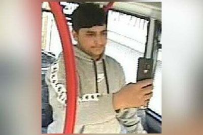 Plumstead: Police hunt for man after girl sexually assaulted on bus in south-east London