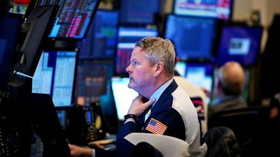 Stocks Edge Lower, Jackson Hole, Dell, Gap And Marvell Technology In Focus - Five Things To Know