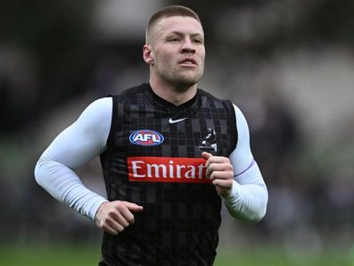 Magpie Maynard pleads for De Goey to stay
