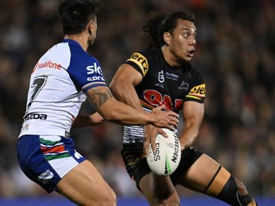 Koroisau hurt as Panthers trounce Warriors