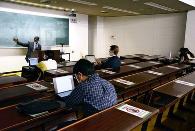 Government eyes ways to lure foreign students back to Japan