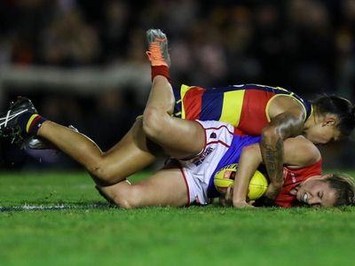Melbourne down premiers Adelaide in AFLW