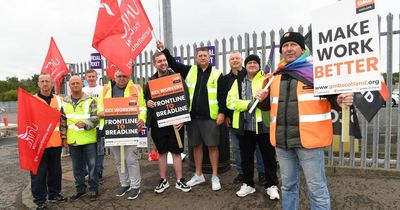 WATCH: Striking Lanarkshire binmen take to the picket line