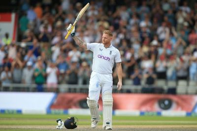 Ton-up Stokes and Foakes add to South Africa's agony in second Test