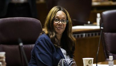 Ald. Leslie Hairston to retire from the City Council after 24 years representing 5th Ward