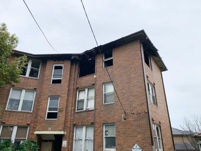 Man critical, Sydney unit rocked by blasts