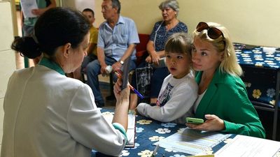 Authorities are giving iodine tablets to residents near the Zaporizhzhia nuclear power plant. How dangerous is it there?