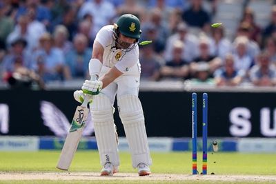 Three more wickets keep England on the front foot against South Africa