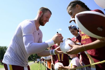 WATCH: Fans line up to meet Commanders QB Carson Wentz