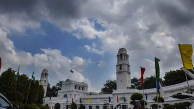 Cloudy Saturday in Delhi, similar weather likely on Sunday