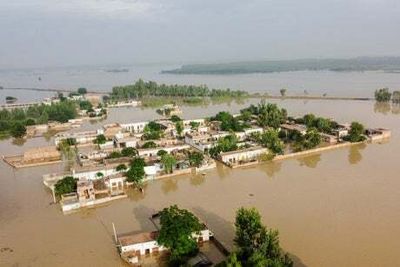 Pakistan: UK gives £1.5m in aid after deadly floods kill 1,000 people