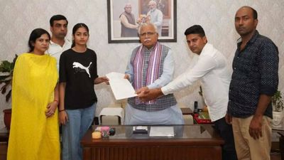 Sonali Phogat murder: Seeking CBI probe, daughter Yashodhara, kin call on Haryana CM ML Khattar