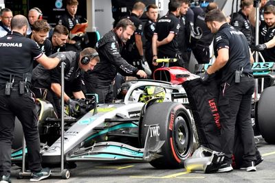 Wolff blasts 'unacceptable' Mercedes qualifying