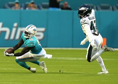 WATCH: Tua Tagovailoa hits Tyreek Hill deep on first play vs. Eagles