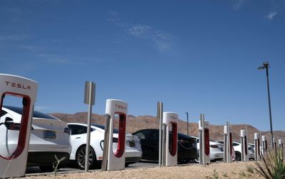 Plenty of roadblocks for automakers seeking EV success