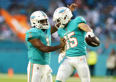 Fans react on Twitter during Dolphins’ huge win vs. Eagles