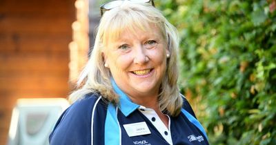 Popular Nottingham swimming teacher recognised wherever she goes retires after 25 years