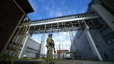 Russian shelling of towns near Zaporizhzhia nuclear plant renews fear of radiation leak