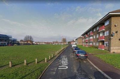 Teen in life-threatening condition following Dagenham stabbing