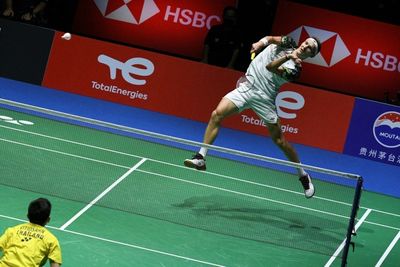 Axelsen aims higher after claiming second badminton world title