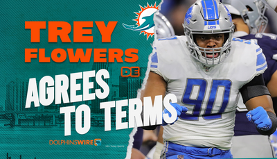 Dolphins agree to terms with DE Trey Flowers