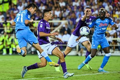 Leaders Napoli held to goalless draw at Fiorentina