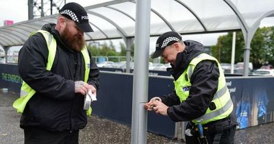 Policemen with beards ordered to shave them off before they start their shift