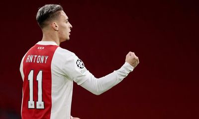 Manchester United strike £84m deal to buy winger Antony from Ajax