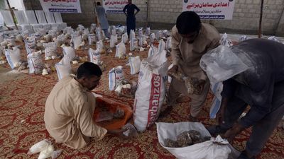 Massive relief effort under way in Pakistan as flood death toll mounts