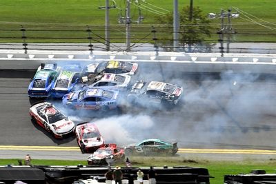 Drivers critical of NASCAR officials after Daytona rain chaos