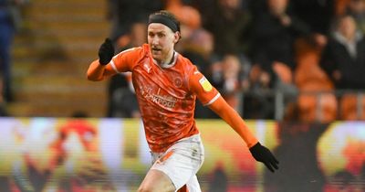 Manager reveals winger chat amid Nottingham Forest transfer link