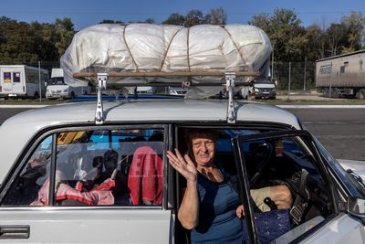 Ukrainians brave nuclear risk to escape Russian-ruled south