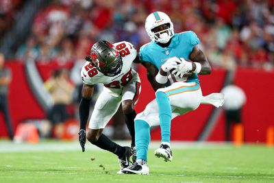 Dolphins release WR Mohamed Sanu