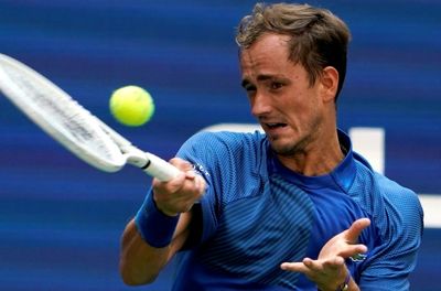 Medvedev eases into US Open second round