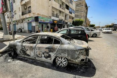 Tripoli residents 'pick up the pieces' after deadly clashes