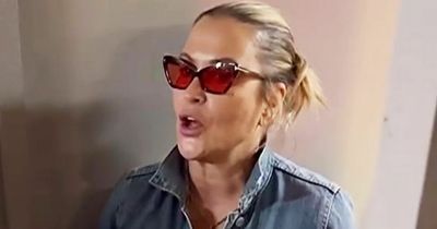 Anastacia belts out song on London street to prove identity to unconvinced fans