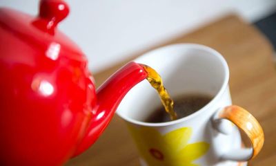 Drinking tea may be linked to lower risk of death, study suggests