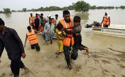 Morning Digest | PM Modi extends condolences to Pakistan flood victims; Shashi Tharoor exploring possibilities of running for Congress president post, and more