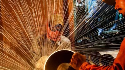 Economy faces resilience test amid rising interest rates