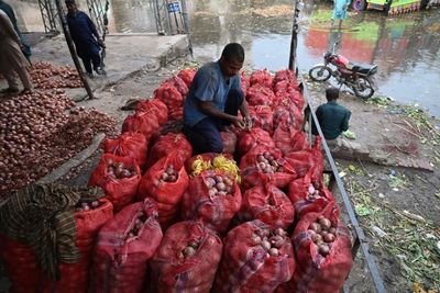 Pakistan floods fuel 'back-breaking' food inflation