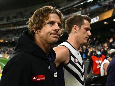 Hamstrung Fyfe out of AFL knockout final