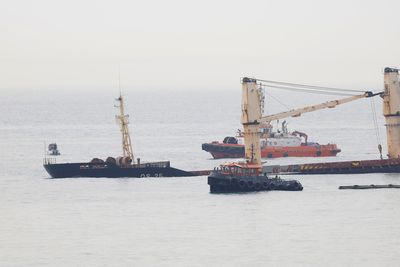 Bulk carrier beached after collision with LNG tanker in Gibraltar