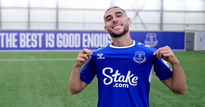 Neal Maupay hints at Everton squad number ahead of debut against Leeds United