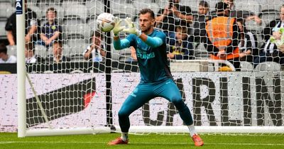 Newcastle boss Eddie Howe sends message to Martin Dubravka ahead of Manchester United transfer