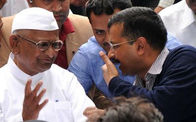 Delhi excise policy | ‘You’ve sunk in the addiction of power,’ Anna Hazare writes to Kejriwal